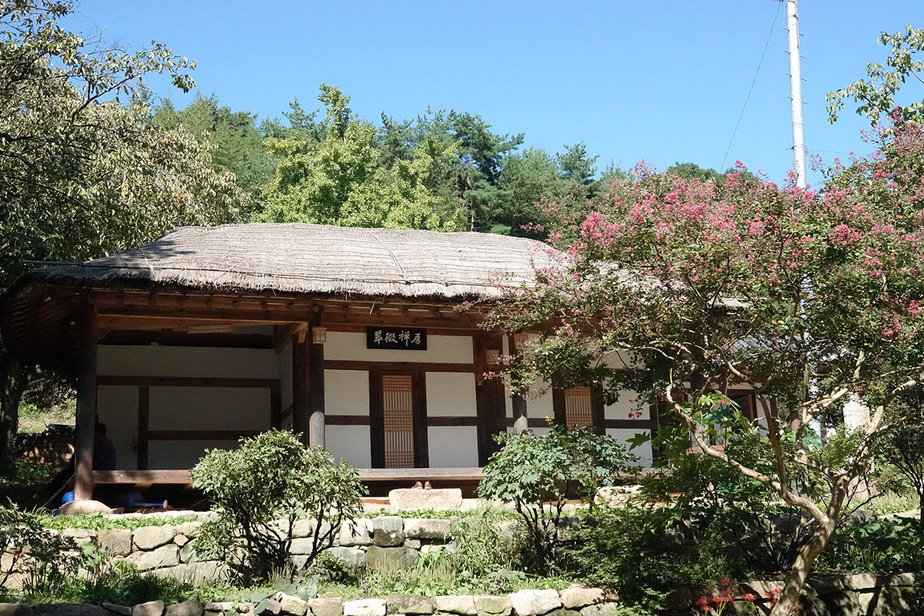 Baekundong Garden