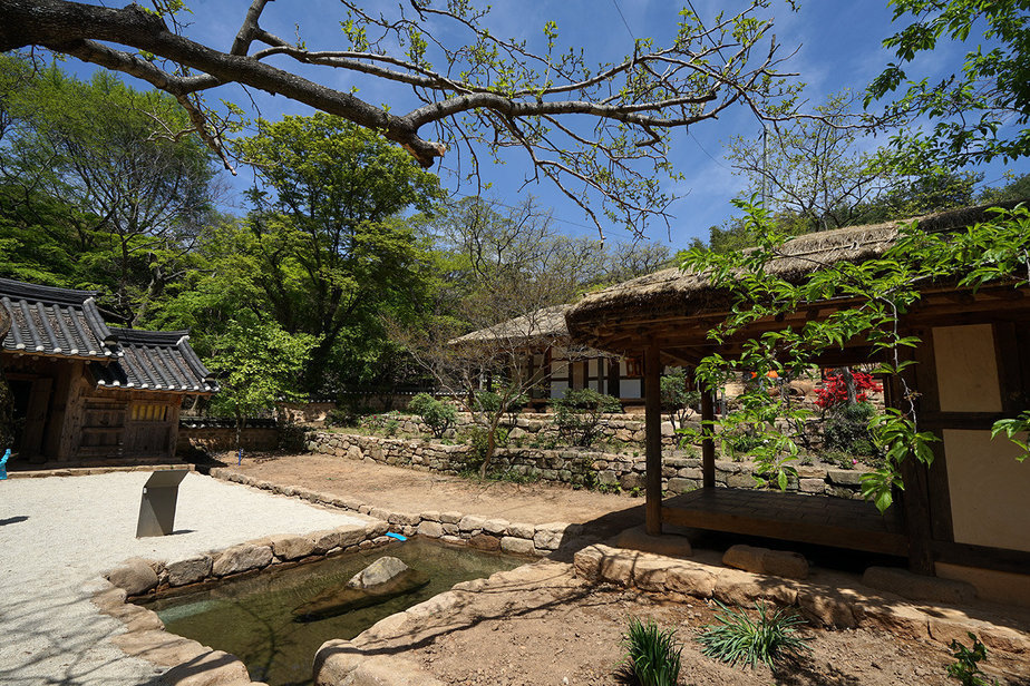 Baekundong Garden