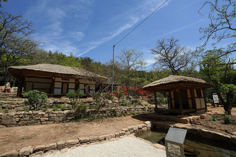 Baekundong Garden